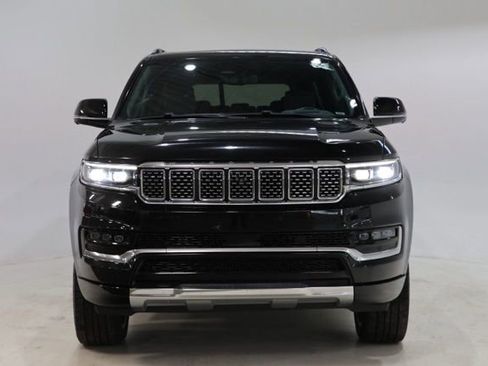 Used 2023 Jeep Grand Wagoneer Series II AWD/4WD image 2