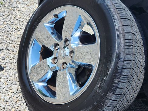 Used 2018 RAM 1500 Classic SLT AWD/4WD image 4