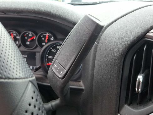 Used 2020 Chevrolet Silverado 1500 Custom Trail Boss w/ Custom Convenience Package AWD/4WD image 14