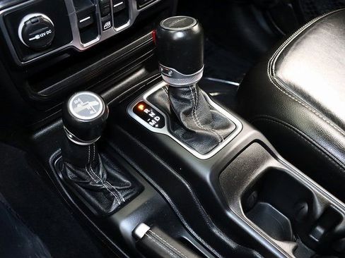 Used 2021 Jeep Gladiator Overland w/ Popular Equipment Package image 23