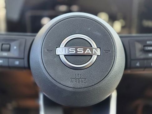 Used 2025 Nissan Kicks SV image 24