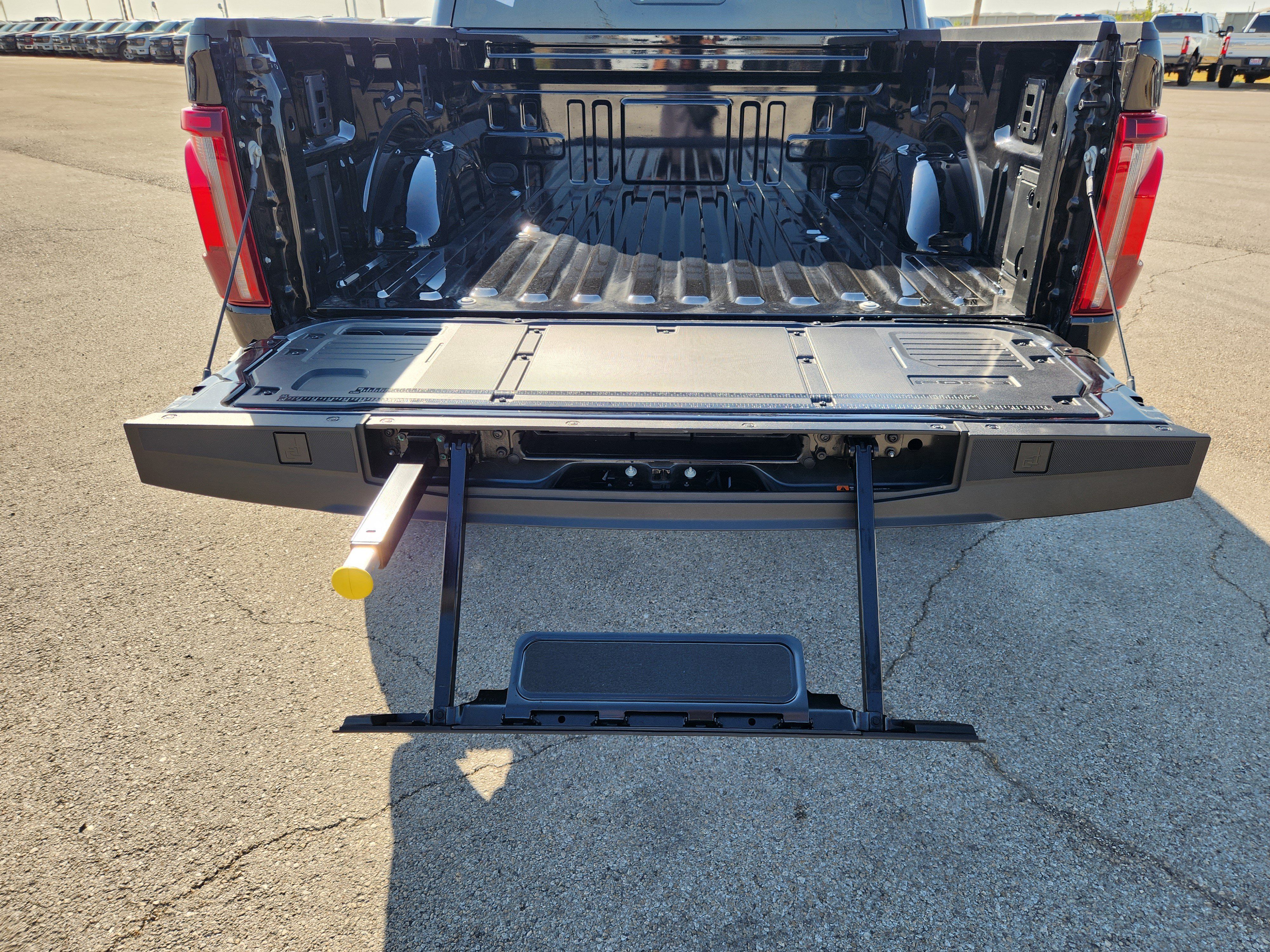New 2026 Ford F150 Raptor w/ Equipment Group 803A Raptor R AWD/4WD image 23