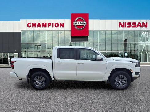 New 2026 Nissan Frontier SV w/ Tow Package AWD/4WD image 8
