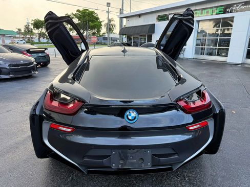 Used 2019 BMW i8 Coupe image 15