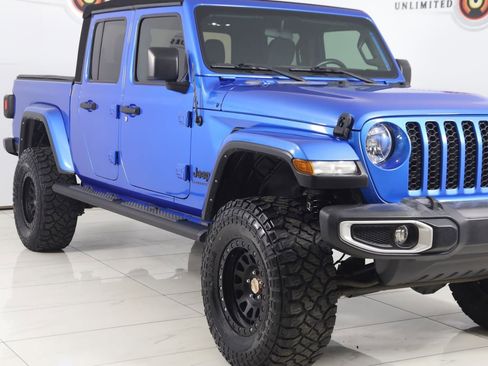 Used 2021 Jeep Gladiator Sport image 35