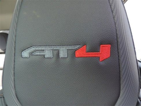 Used 2022 GMC Canyon AT4 image 13