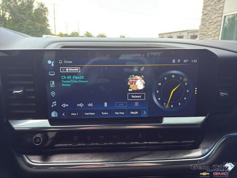 Used 2024 Chevrolet Silverado 2500 LTZ w/ LTZ Convenience Package image 20