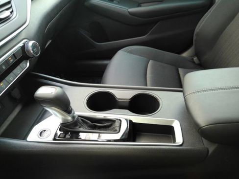 Used 2025 Nissan Altima 2.5 S FWD image 35
