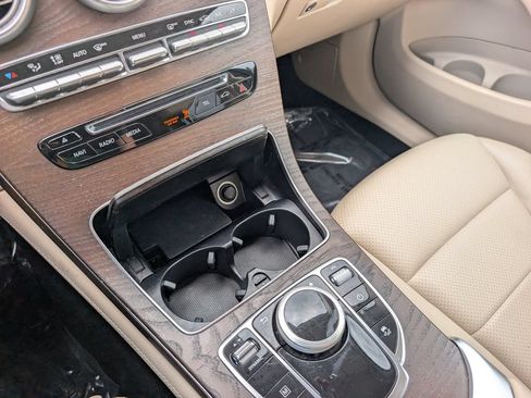 Certified 2019 Mercedes-Benz GLC 300 4MATIC image 15
