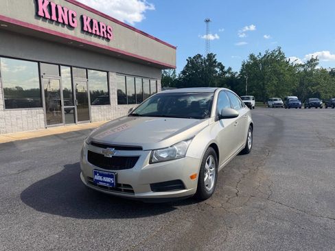 Used 2014 Chevrolet Cruze LT w/ All-Star Edition FWD image 2