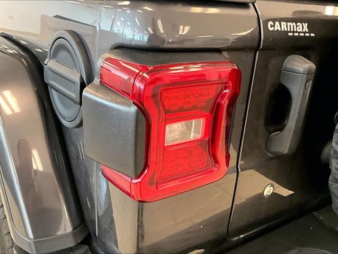 Used 2019 Jeep Wrangler Unlimited Rubicon AWD/4WD image 27
