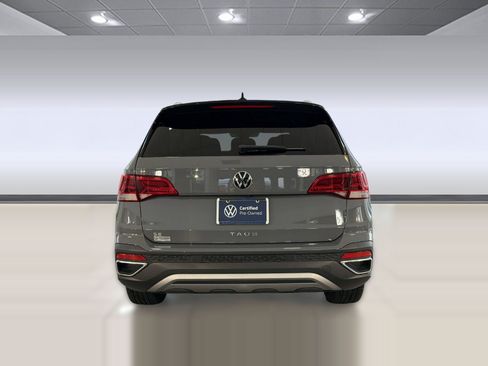 Certified 2024 Volkswagen Taos SE w/ Panoramic Sunroof Package FWD image 10