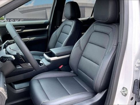 New 2026 GMC Terrain Elevation w/ Elevation Premium Package AWD/4WD image 10