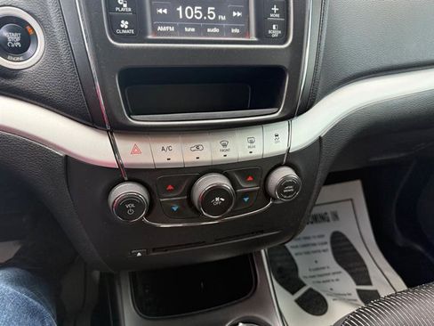 Used 2013 Dodge Journey SE image 18