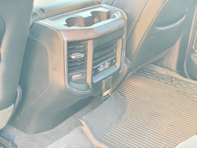 Used 2025 RAM 1500 Laramie AWD/4WD image 11