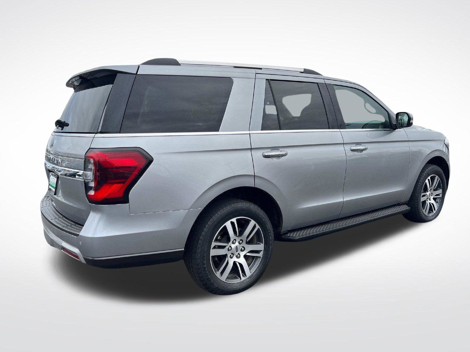 Used 2024 Ford Expedition Limited AWD/4WD image 3