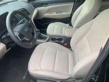 Used 2017 Hyundai Elantra SE image 3