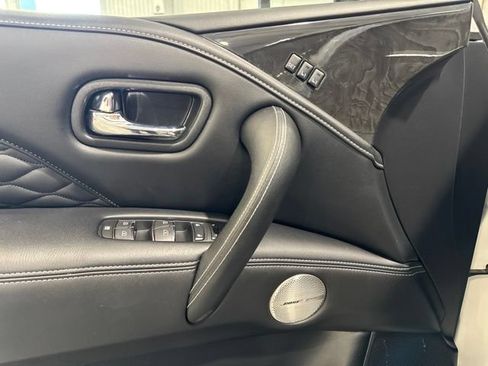 Used 2023 INFINITI QX80 Sensory w/ All-Season Package AWD/4WD image 10