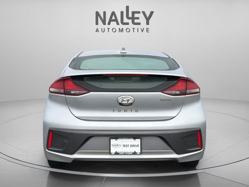 Used 2022 Hyundai Ioniq SE image 4