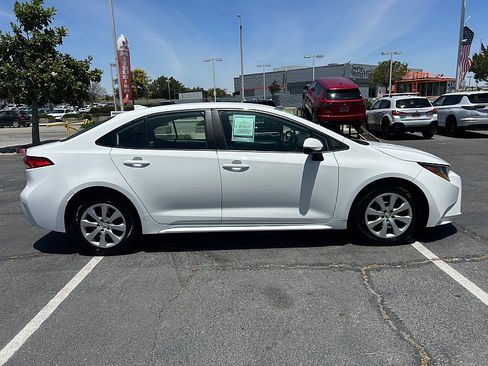 Used 2023 Toyota Corolla LE FWD image 12