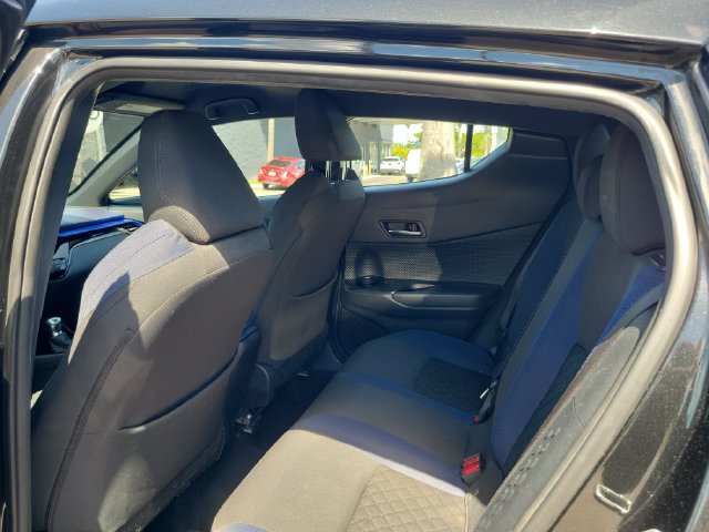 Used 2021 Toyota C-HR XLE FWD image 11