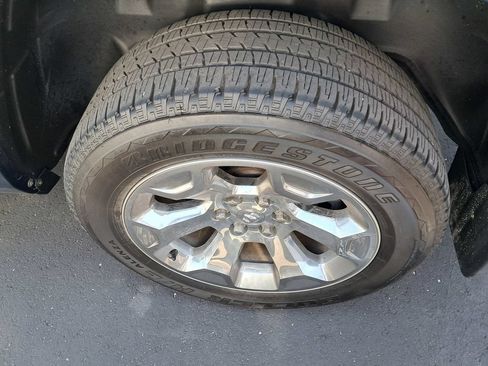 Used 2022 RAM 1500 Big Horn AWD/4WD image 9