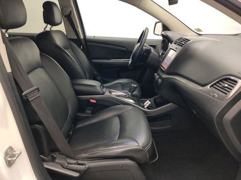 Used 2014 Dodge Journey Crossroad w/ Flexible Seating Group FWD image 21