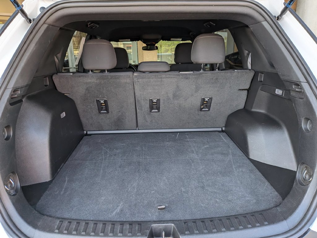 Used 2025 Chevrolet Equinox LT AWD/4WD image 28