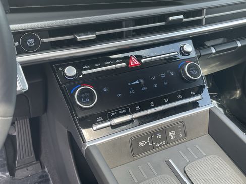 Certified 2025 Hyundai Santa Fe XRT AWD/4WD image 25