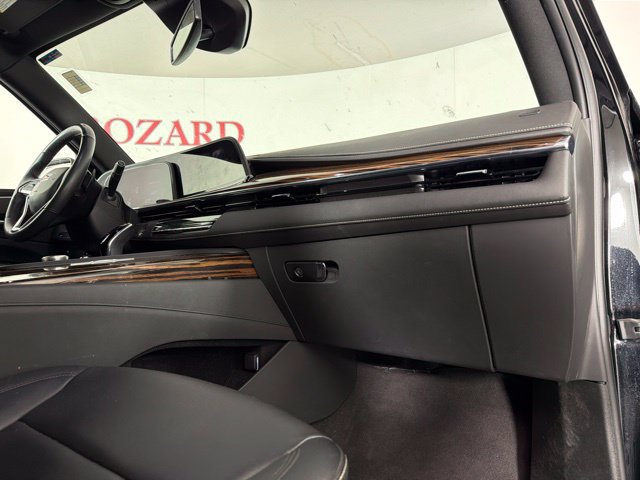 Used 2024 Cadillac Escalade Luxury RWD image 31