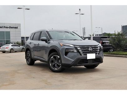 Used 2026 Nissan Rogue SV w/ SV Premium Package