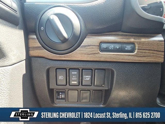 Used 2017 Nissan Titan SL w/ SL Towing Convenience Package AWD/4WD image 21