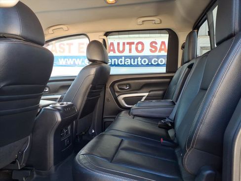 Used 2017 Nissan Titan SL image 13