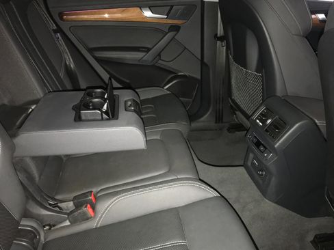 Used 2023 Audi Q5 2.0T Prestige w/ Prestige Package image 13