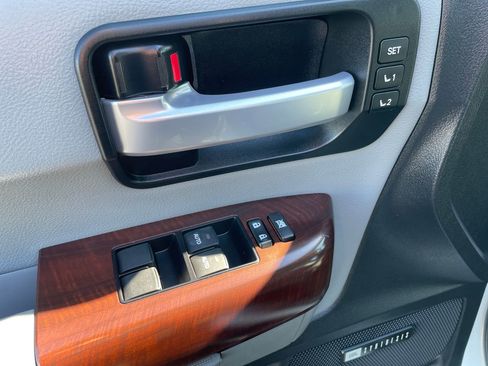 Used 2016 Toyota Sequoia Platinum image 11