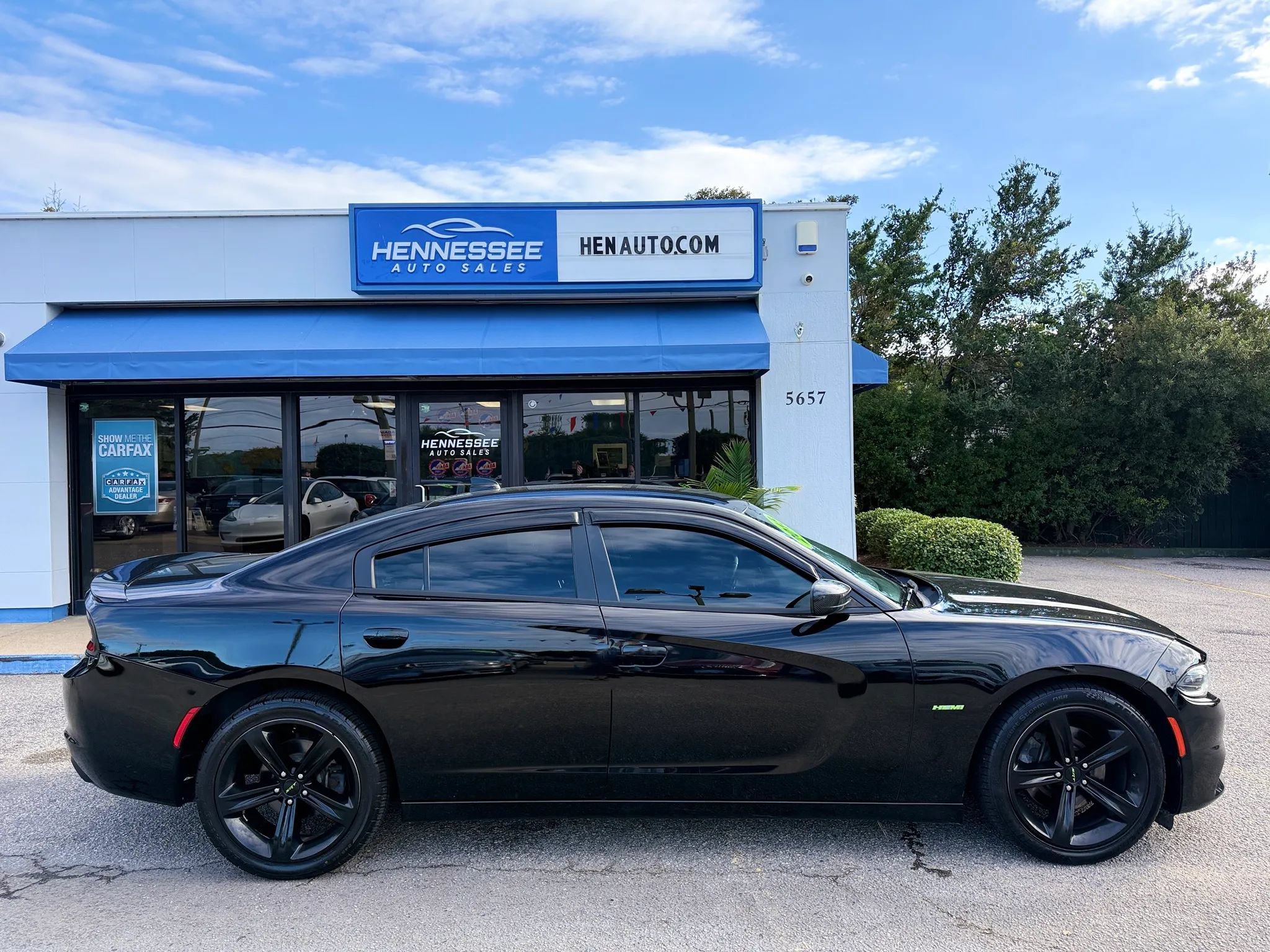 Used 2015 Dodge Charger R/T RWD image 12