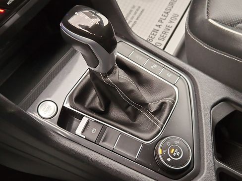 Used 2024 Volkswagen Tiguan SEL R-Line image 17