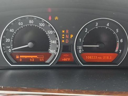 Used 2005 BMW 745Li image 9