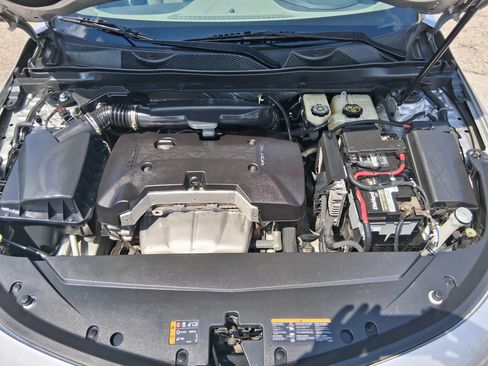 Used 2017 Chevrolet Impala LT FWD image 25