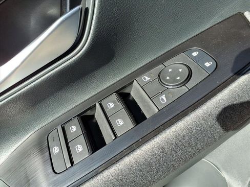 New 2026 Nissan Kicks SV w/ SV Premium Package image 18