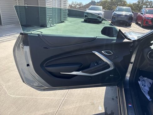 Used 2019 Chevrolet Camaro LT image 10