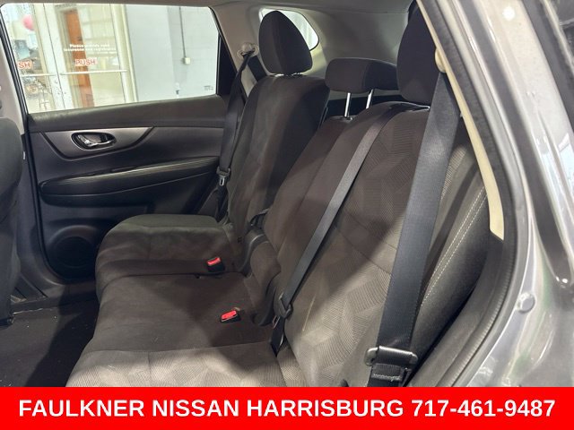Used 2016 Nissan Rogue SV w/ SV Premium Package AWD/4WD image 19