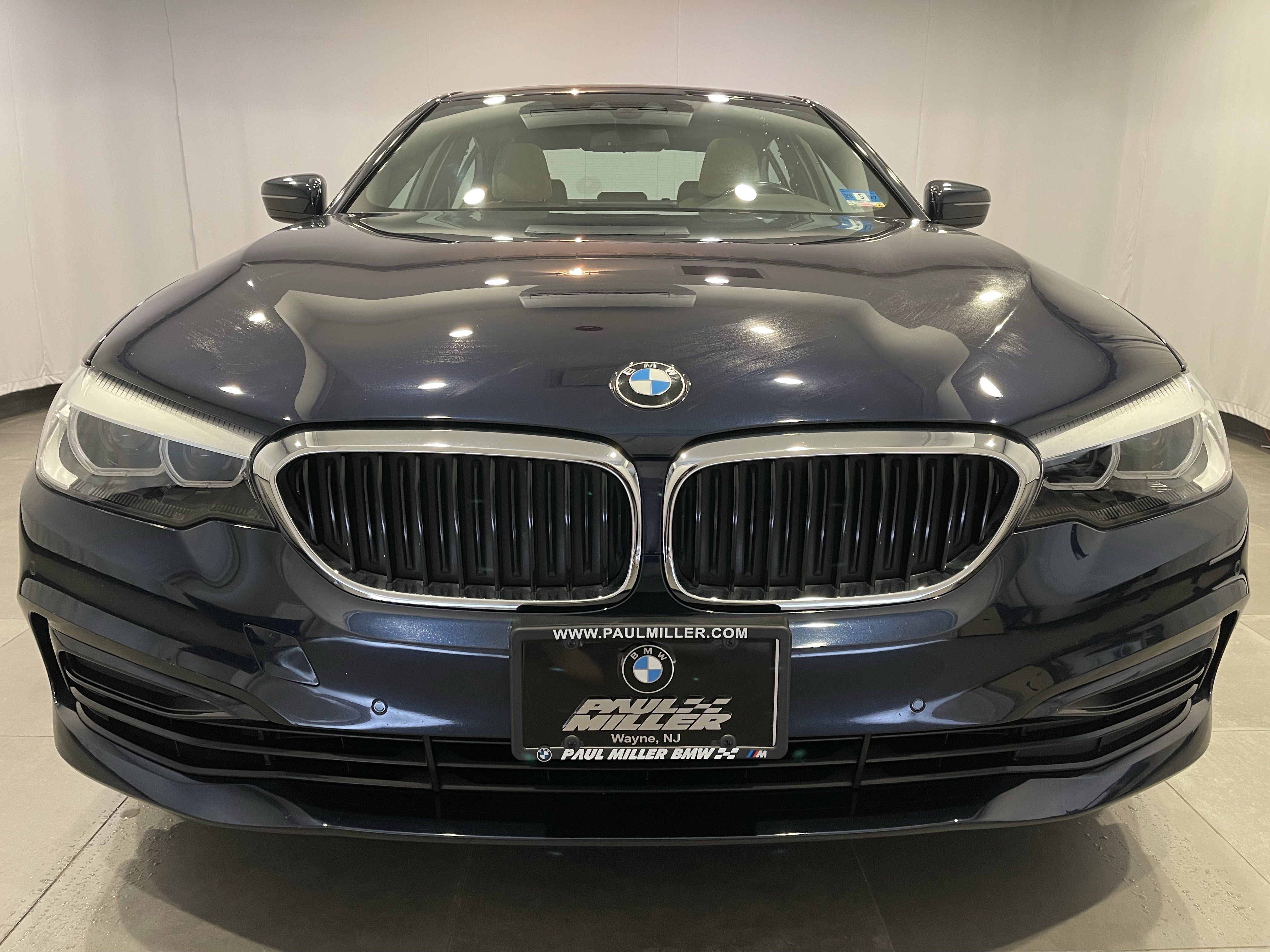 Used 2020 BMW 530i xDrive w/ Convenience Package AWD/4WD image 2