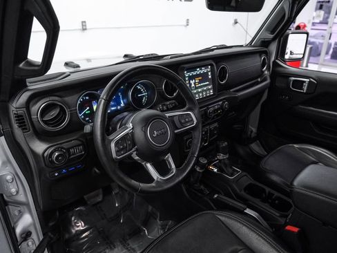 Used 2022 Jeep Wrangler Unlimited Sahara w/ Cold Weather Group AWD/4WD image 3