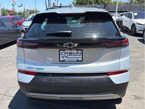 Used 2023 Chevrolet Bolt EUV LT w/ Driver Confidence Package FWD image 18