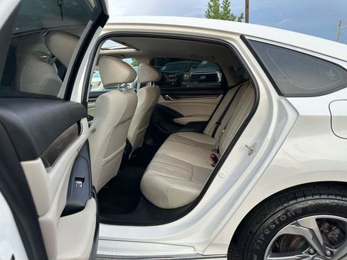 Used 2018 Honda Accord EX-L image 11