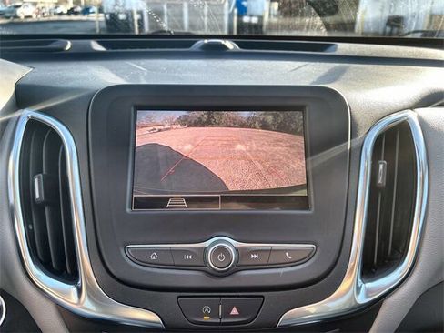 Used 2022 Chevrolet Equinox LS image 14