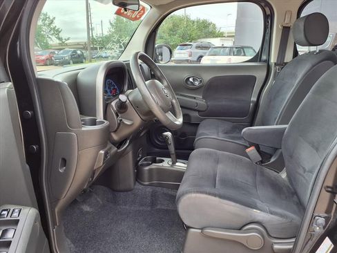 Used 2011 Nissan Cube 1.8 SL w/ Interior Illumination Pkg FWD image 10
