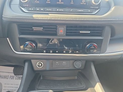 Used 2023 Nissan Rogue SV AWD/4WD image 20