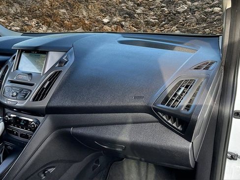 Used 2017 Ford Transit Connect XLT image 15